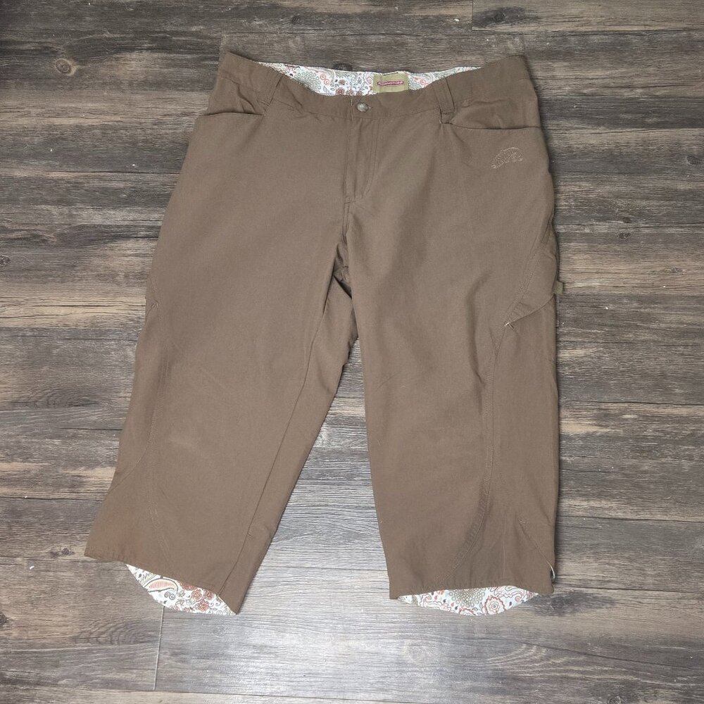 Redington Women's Brown Cargo Fishing Capris Size L Lightweight Outdoor Shorts